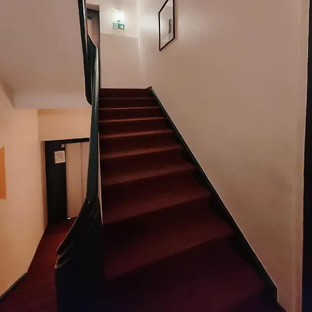 Bauer Mit Aufzug With Elevator