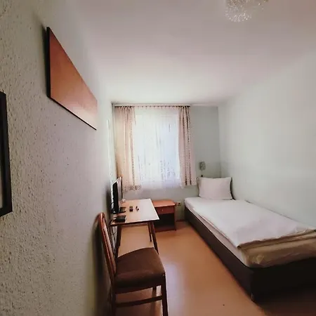 Bauer Mit Aufzug With Elevator