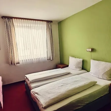 Bauer Mit Aufzug With Elevator Nürnberg