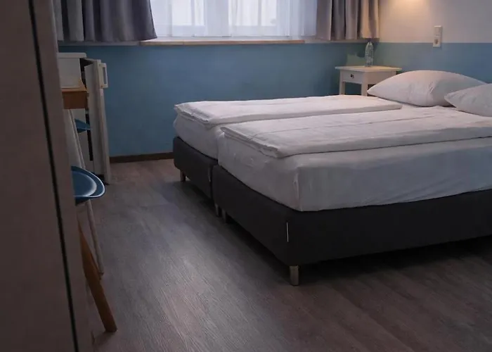 Gasthuis Bauer Mit Aufzug With Elevator Neurenberg